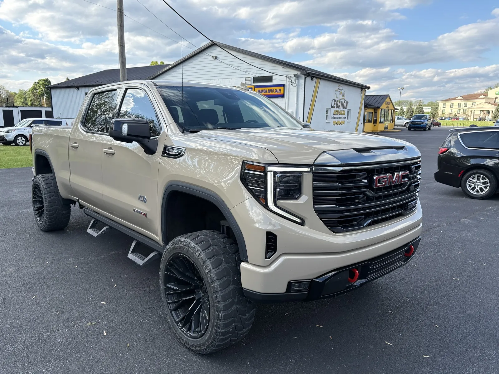 2022 GMC Sierra 4WD Crew Cab Short Box AT4's photo