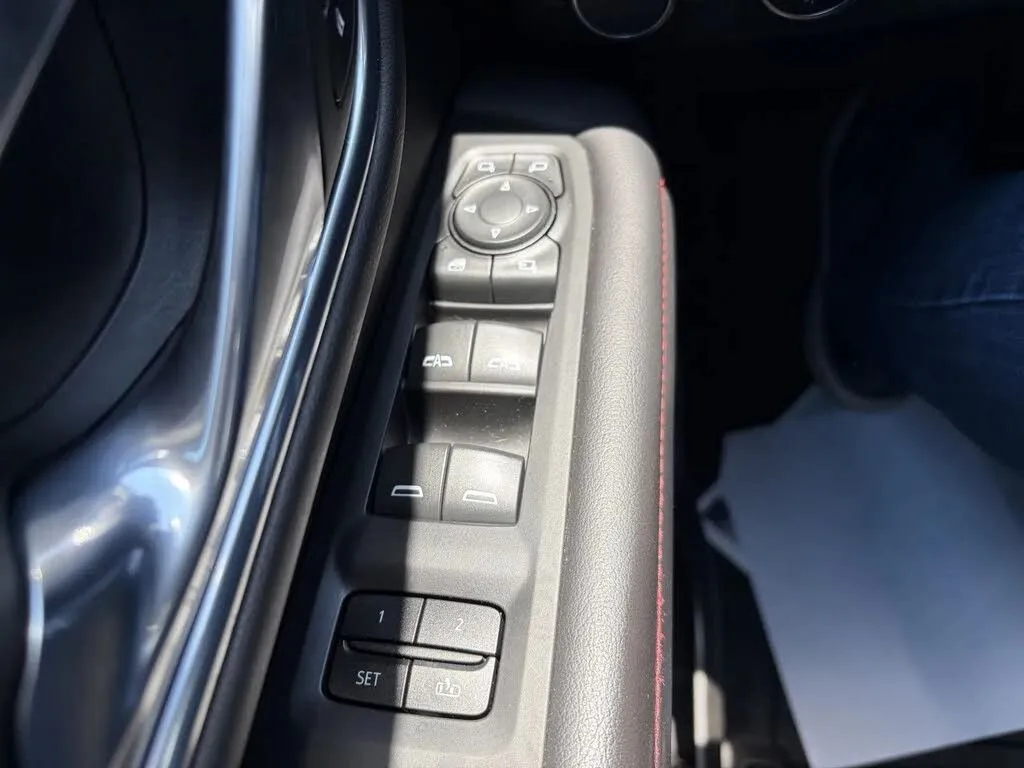 Chevrolet Suburban photo 35