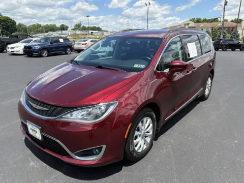 Another view of 2017 Chrysler Pacifica Touring-L for sale in Lebanon, PA at Lebanon Auto Sales