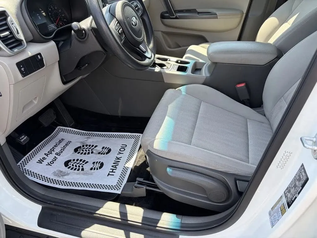 Kia Sportage photo 16