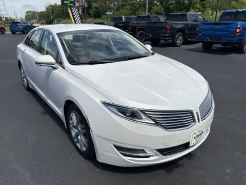 White 2013 Lincoln MKZ for sale in Lebanon, PA