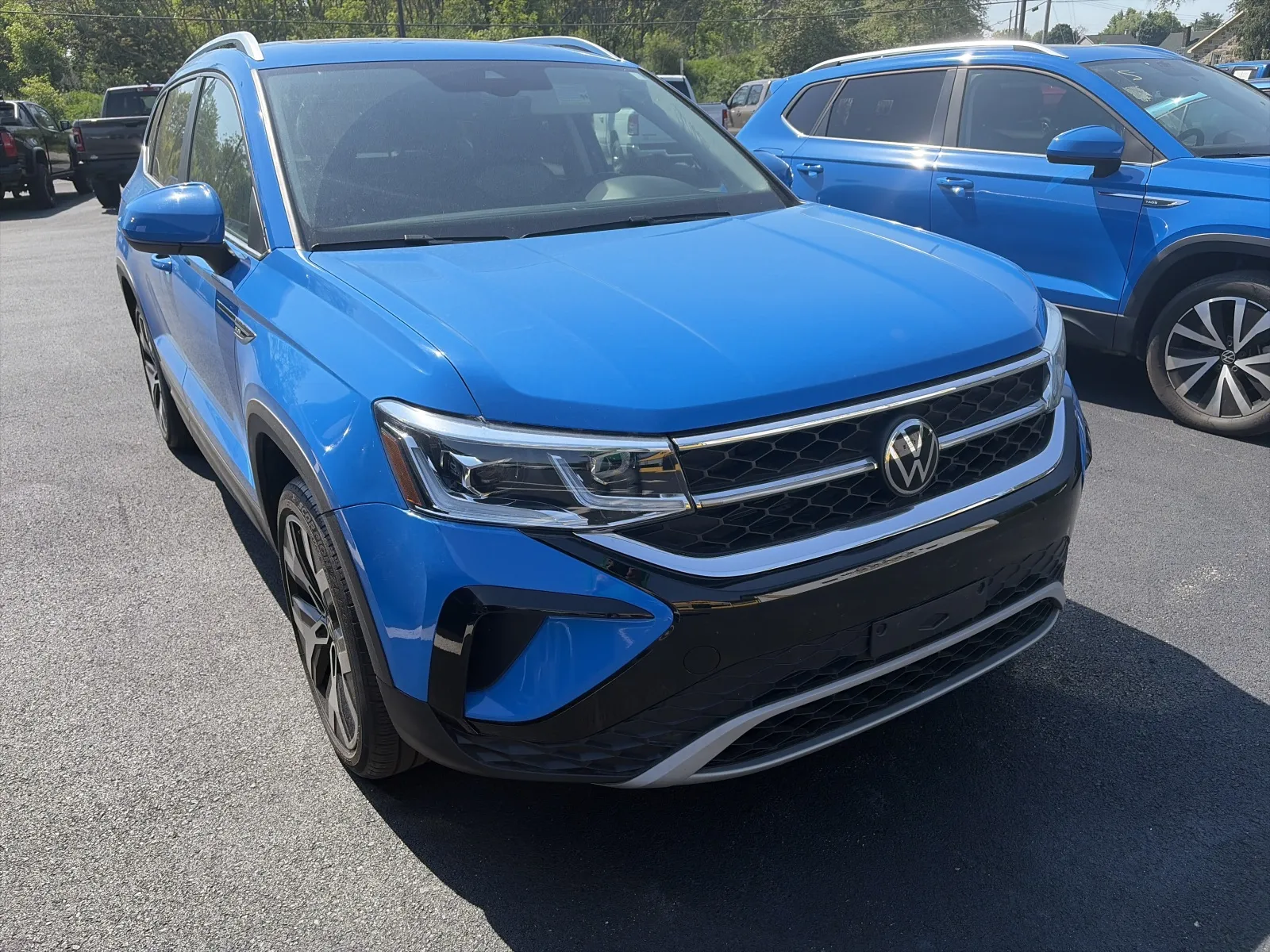 2023 Volkswagen Taos 1.5T SEL 4Motion's photo