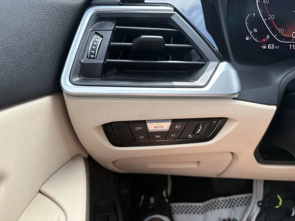 BMW 3 Series photo 23
