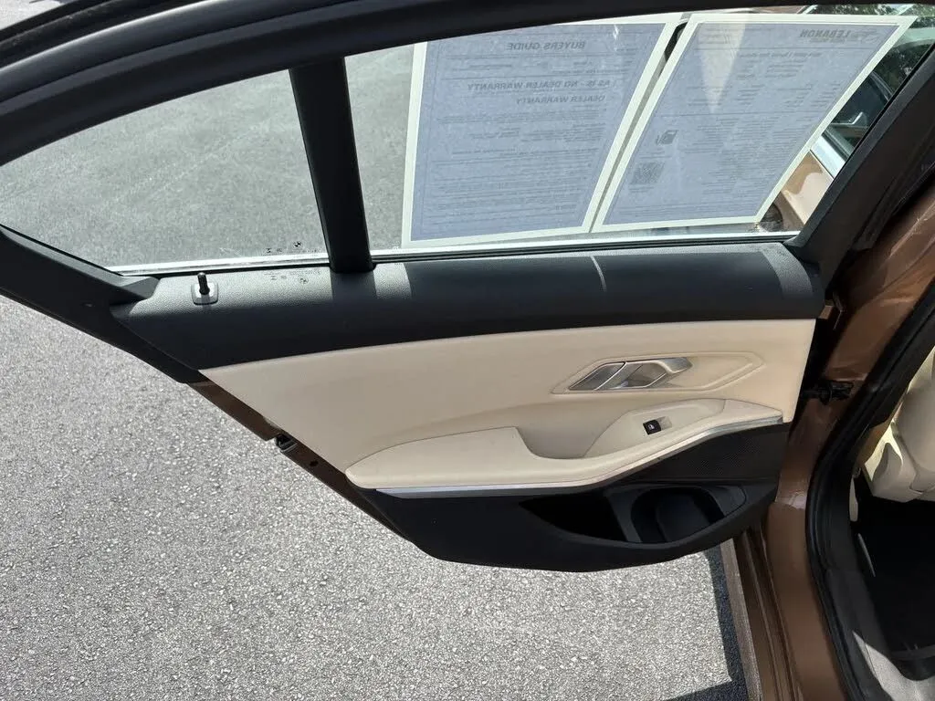 BMW 3 Series photo 27