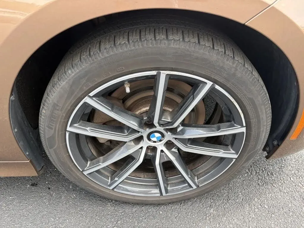 BMW 3 Series photo 37