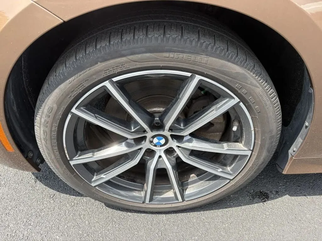 BMW 3 Series photo 35
