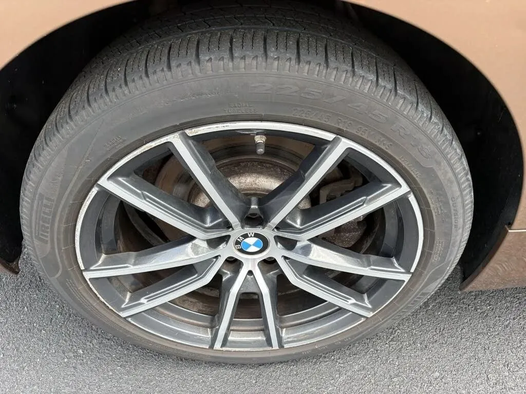 BMW 3 Series photo 36