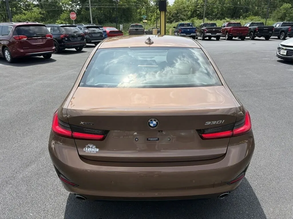 BMW 3 Series photo 6