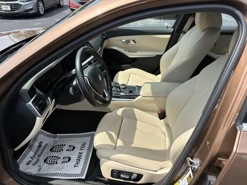 BMW 3 Series photo 26