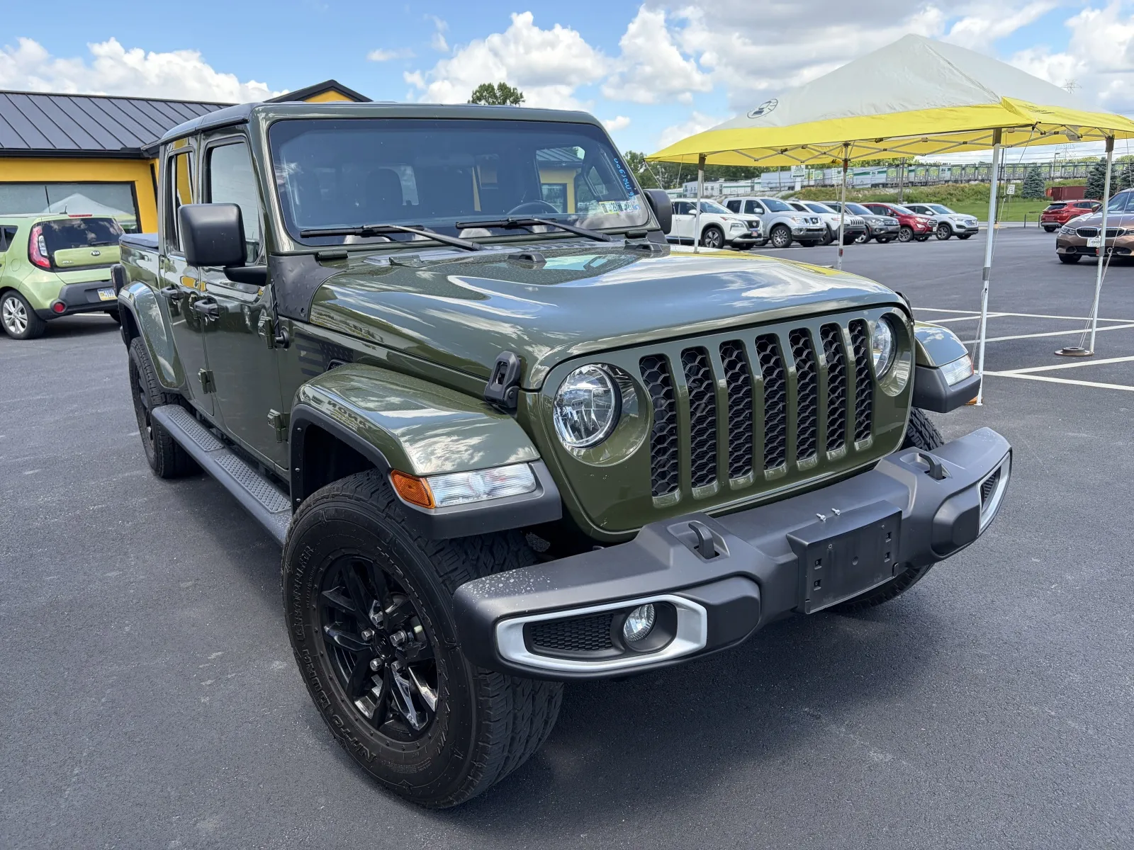 2021 Jeep Gladiator Sport S's photo