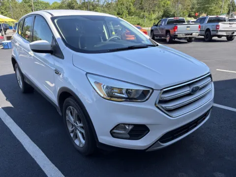 White 2019 Ford Escape SE for sale in Lebanon, PA