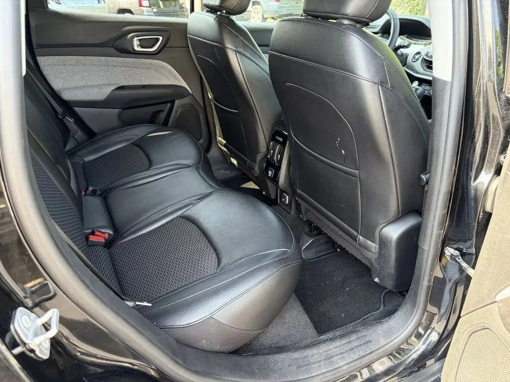 Jeep Compass photo 23
