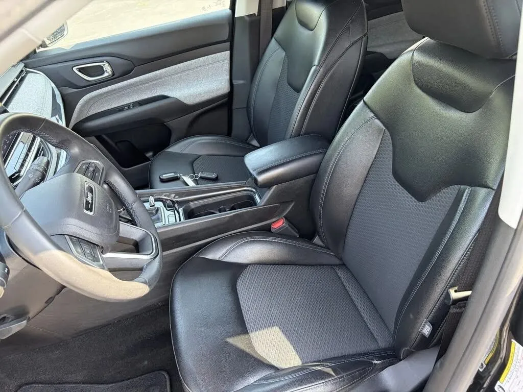 Jeep Compass photo 18