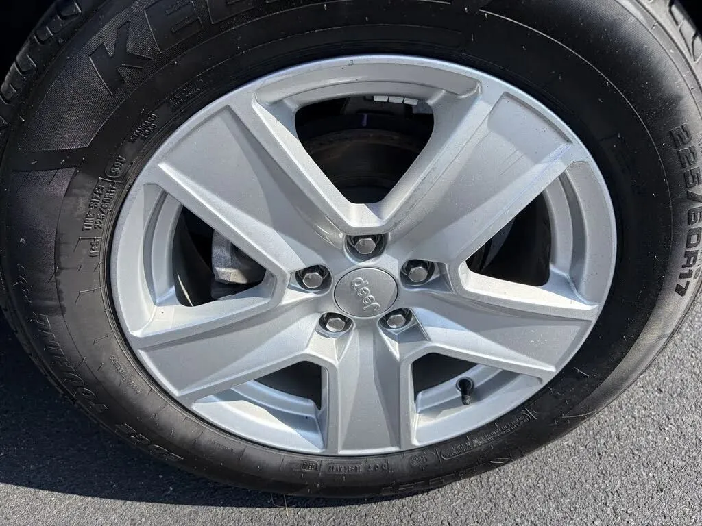 Jeep Compass photo 16