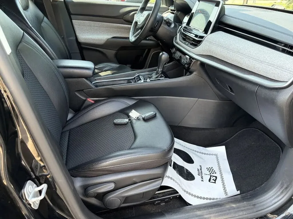 Jeep Compass photo 25