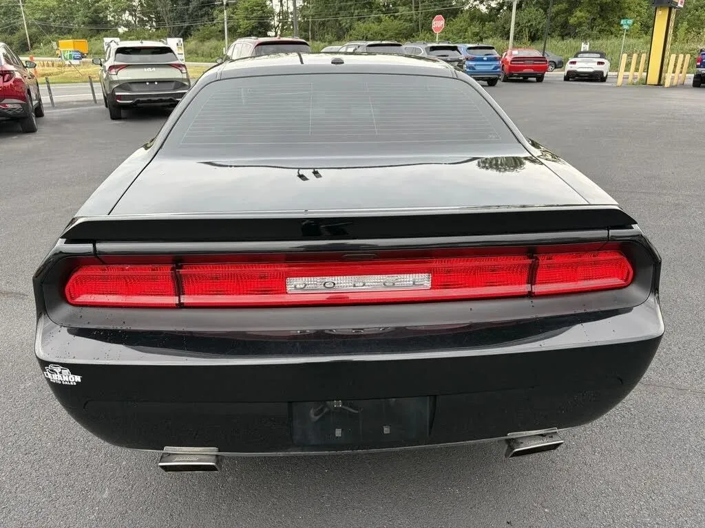 Dodge Challenger photo 6