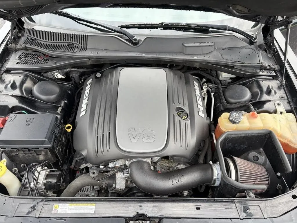 Dodge Challenger photo 22