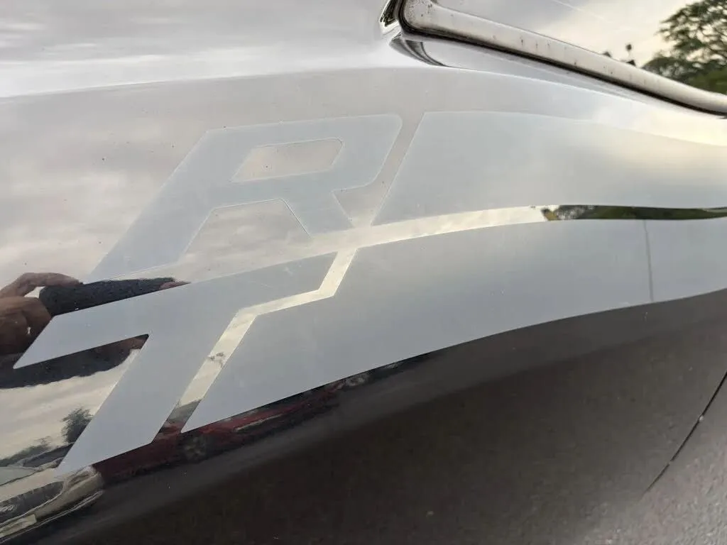 Dodge Challenger photo 11