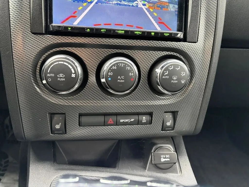 Dodge Challenger photo 31