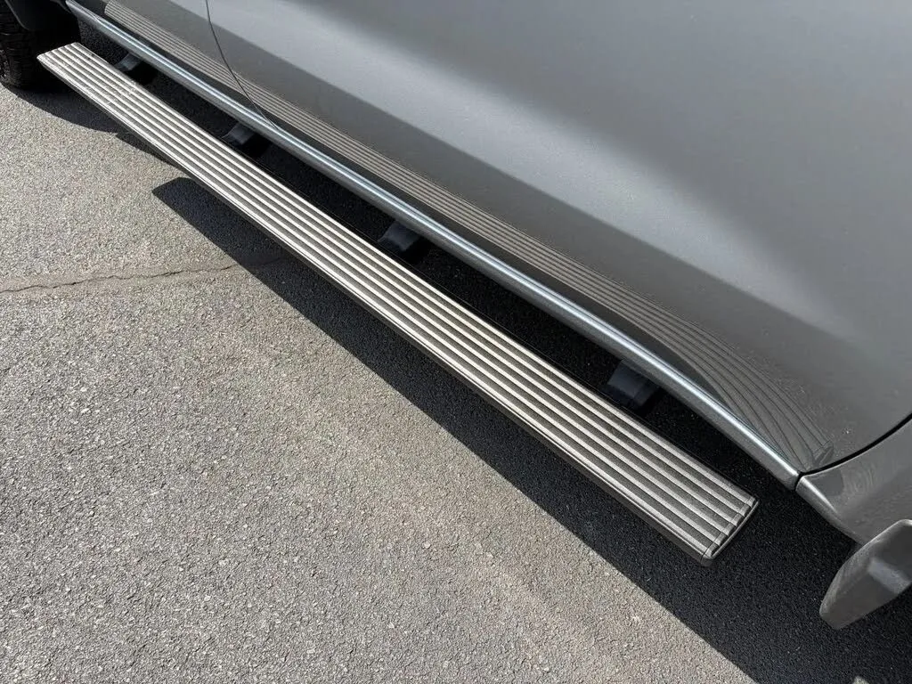 Chevrolet Silverado photo 13