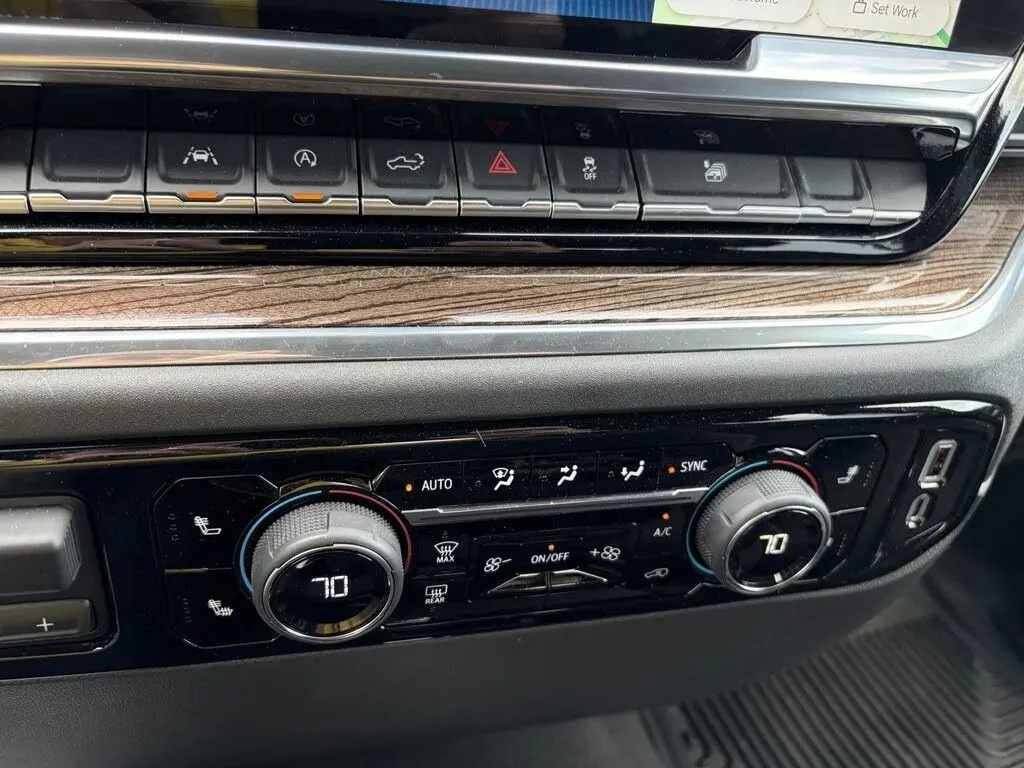 Chevrolet Silverado photo 37