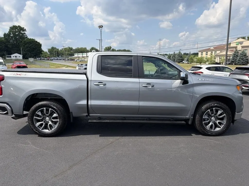 Chevrolet Silverado photo 8