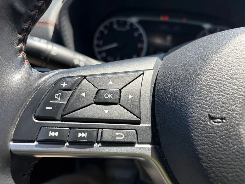 Nissan Sentra photo 29