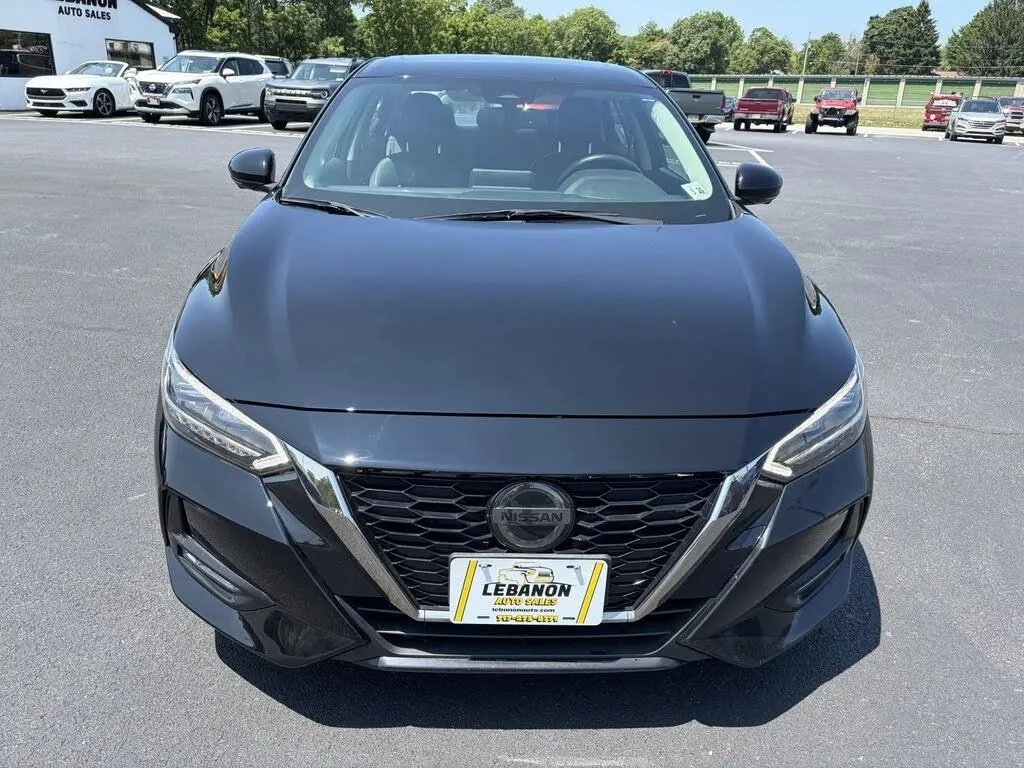 Nissan Sentra photo 2