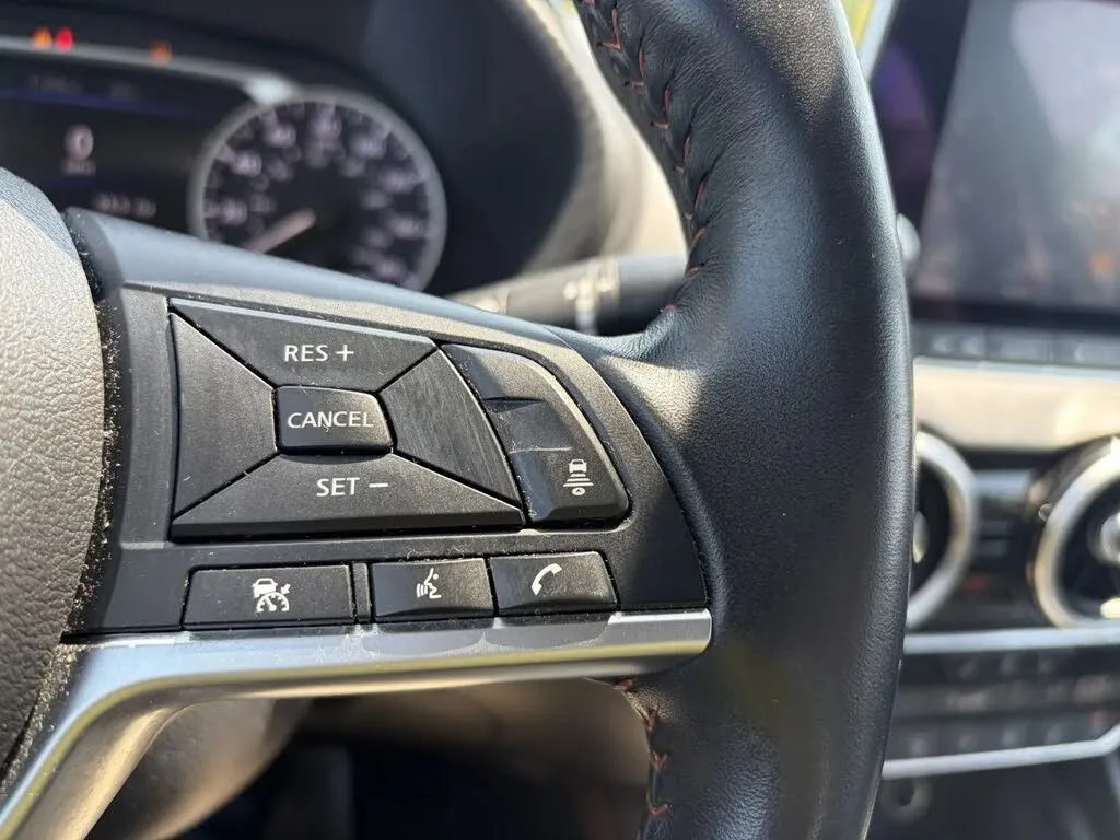 Nissan Sentra photo 28