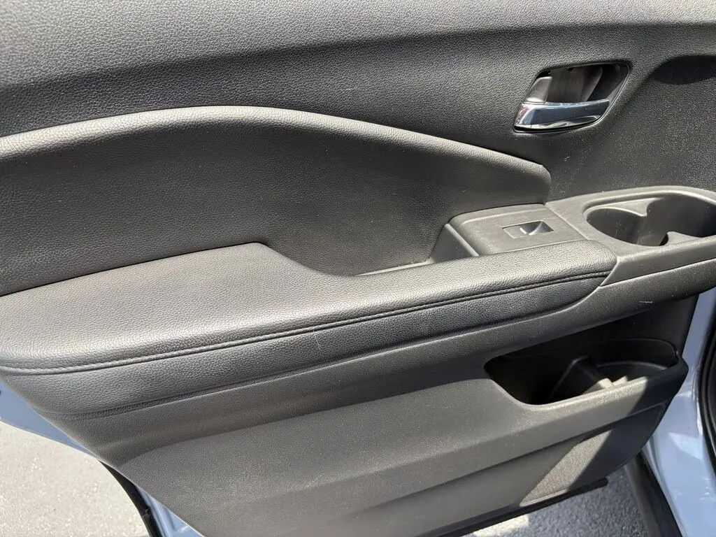 Honda Pilot photo 20