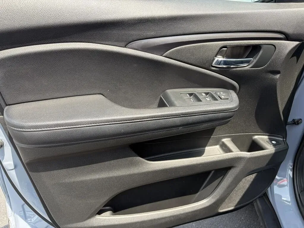 Honda Pilot photo 18