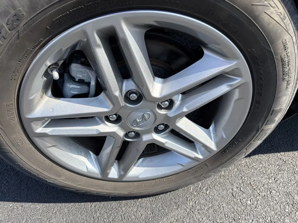 Hyundai Kona photo 11