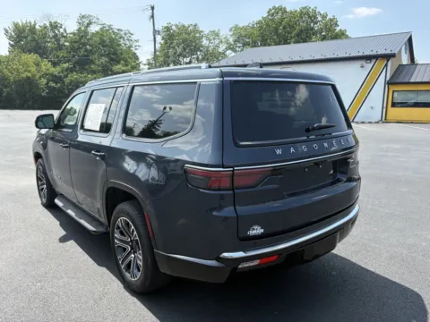 More photos of 2024 Jeep Wagoneer Series II at Lebanon Auto Sales, PA