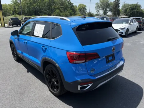 More photos of 2023 Volkswagen Taos SE 4Motion at Lebanon Auto Sales, PA