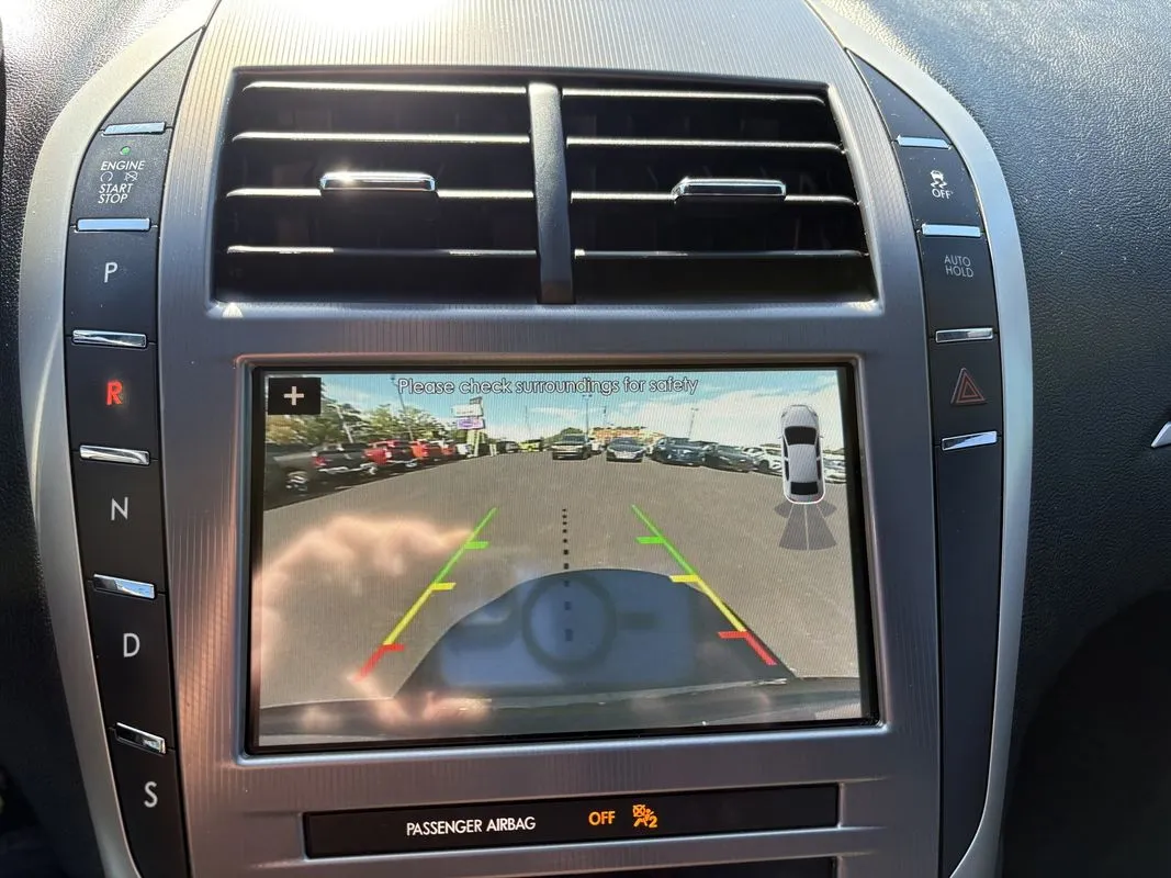 Lincoln MKZ photo 18