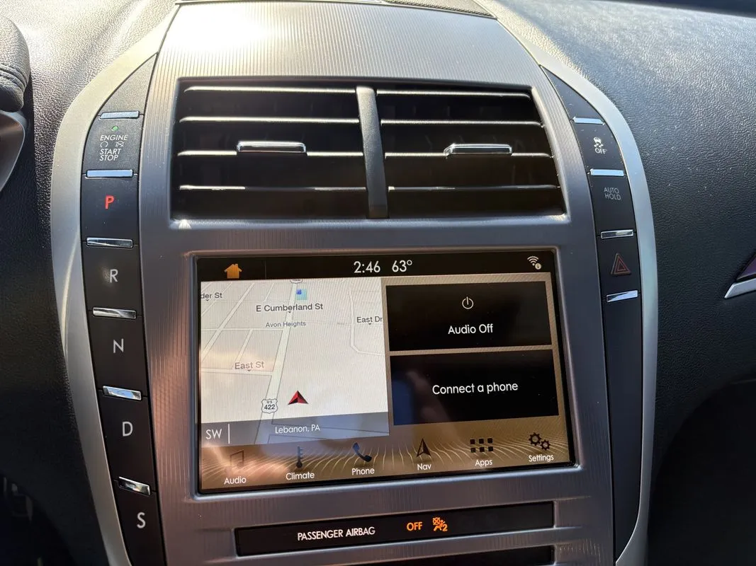 Lincoln MKZ photo 16