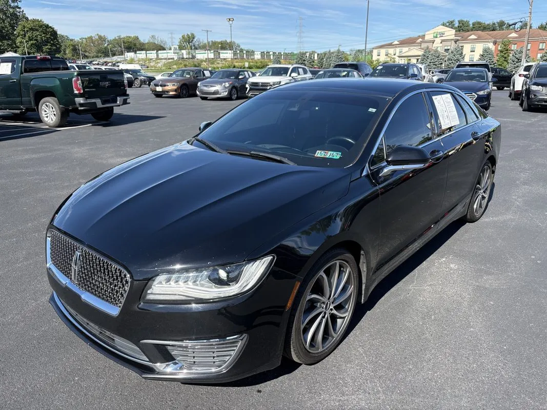 Lincoln MKZ photo 3