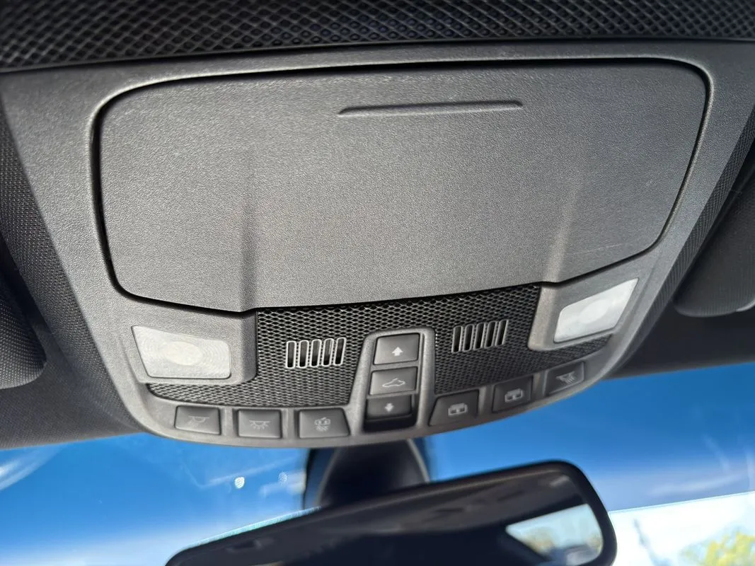 Lincoln MKZ photo 22