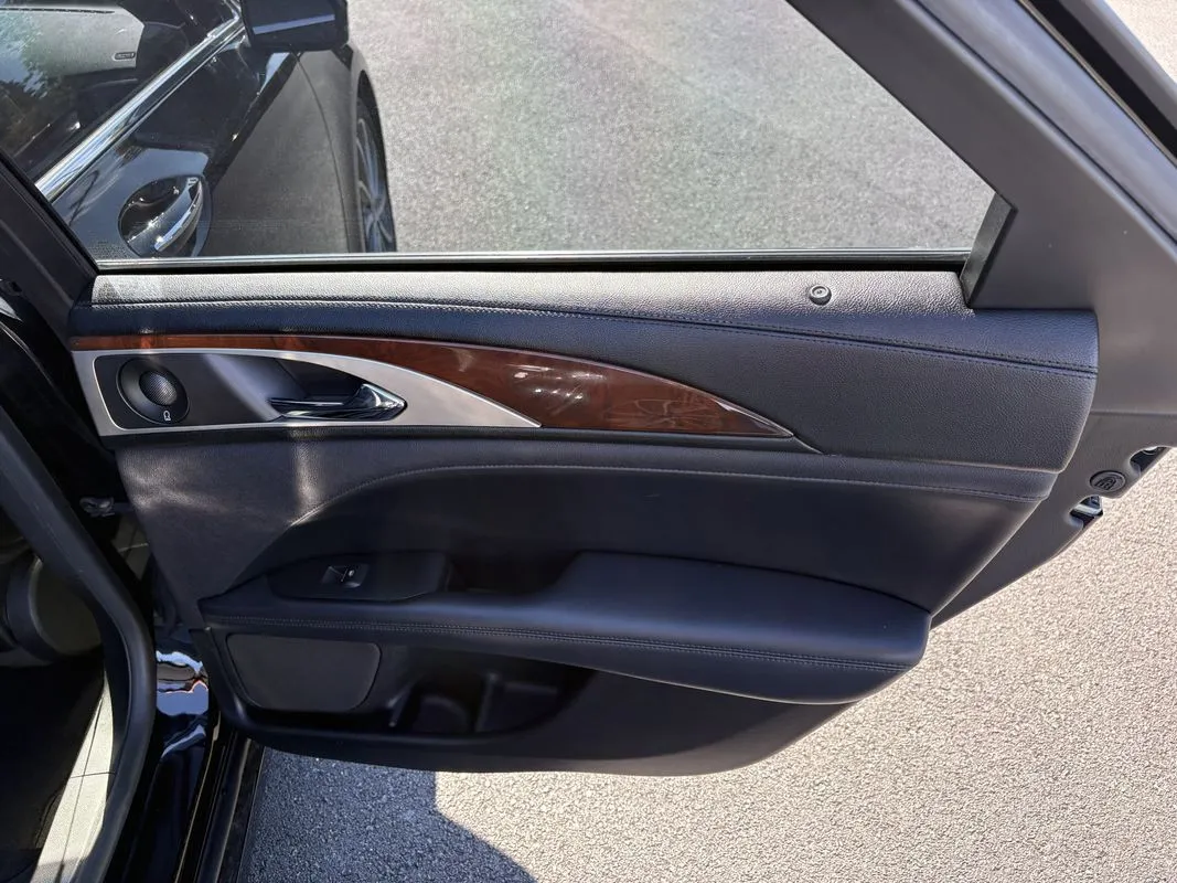 Lincoln MKZ photo 33