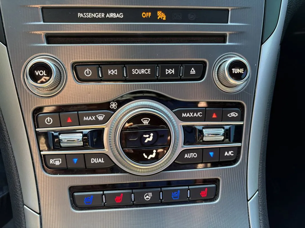 Lincoln MKZ photo 19