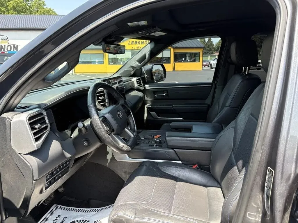 Toyota Tundra photo 28