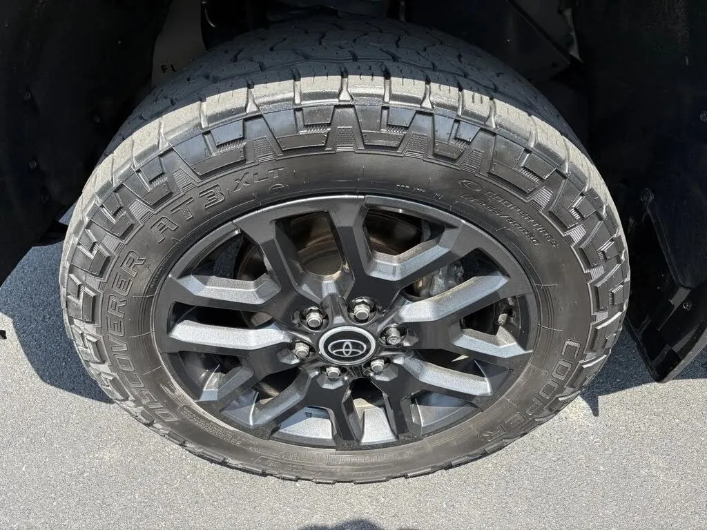 Toyota Tundra photo 43