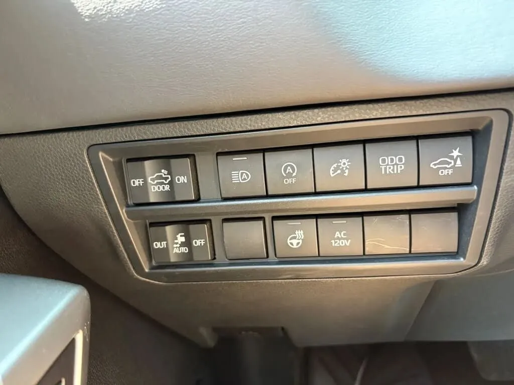 Toyota Tundra photo 20
