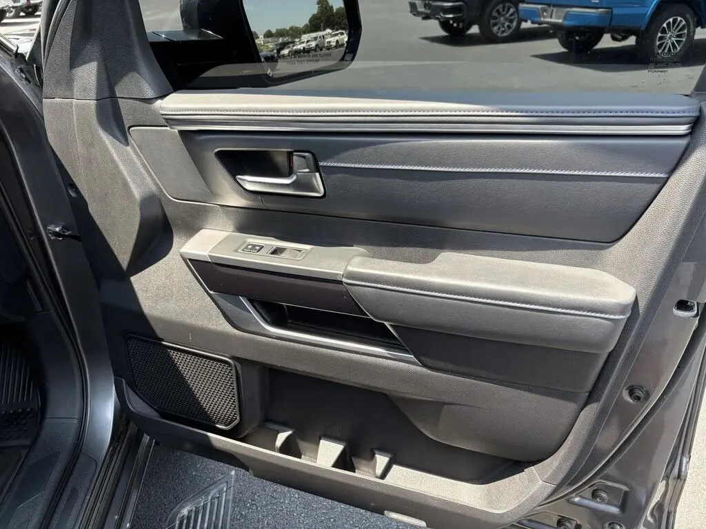 Toyota Tundra photo 37