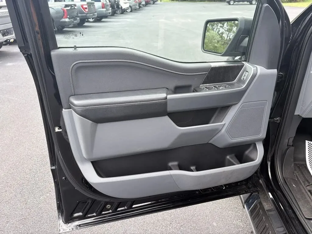 Ford F-150 photo 24