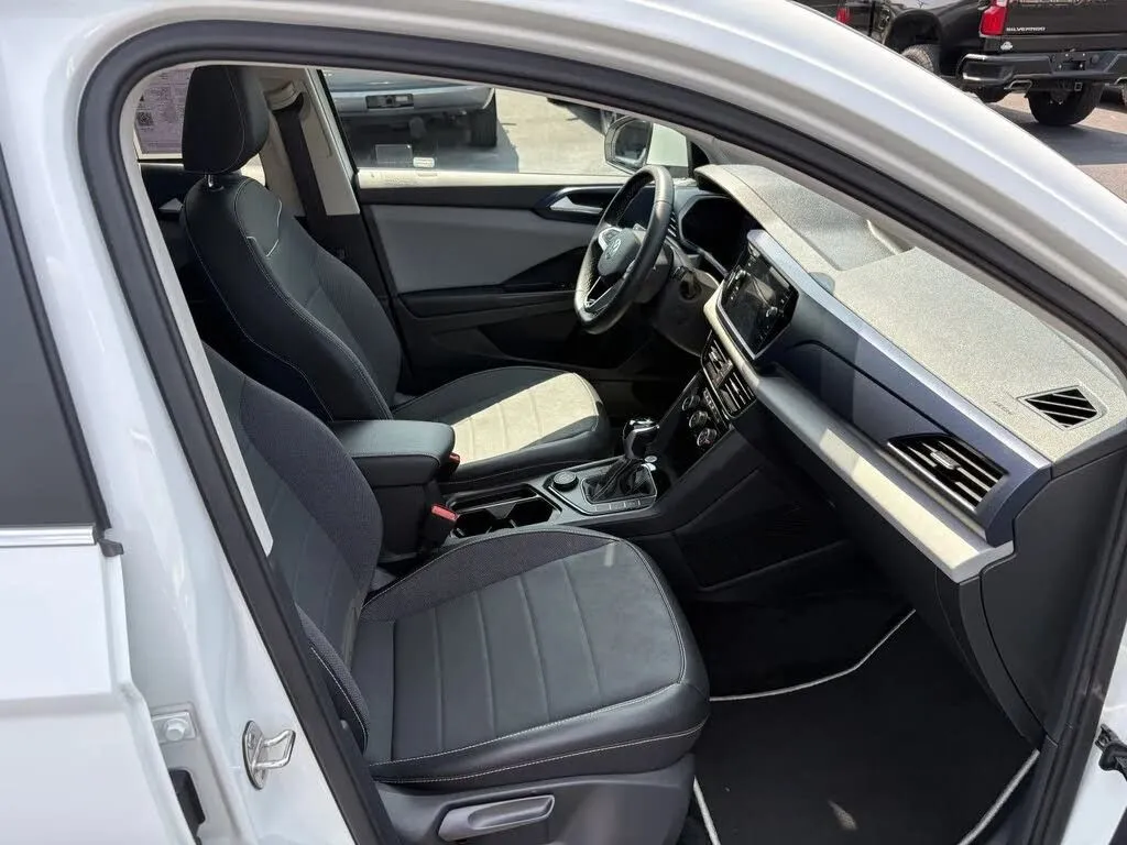 Volkswagen Taos photo 34