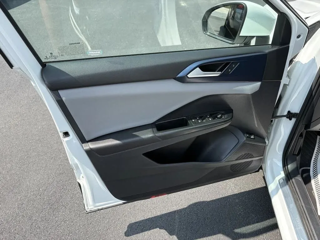 Volkswagen Taos photo 26