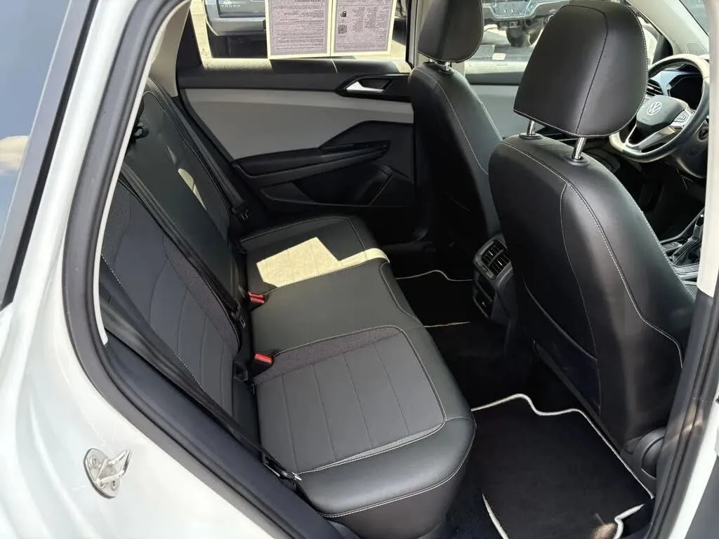 Volkswagen Taos photo 31