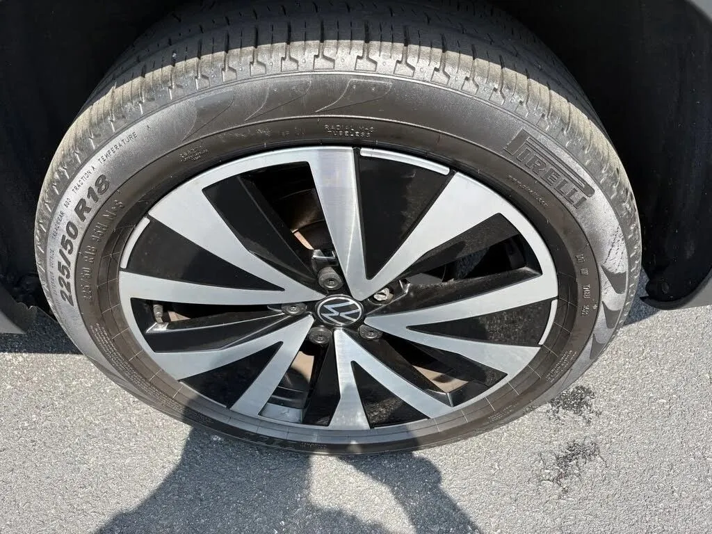 Volkswagen Taos photo 35