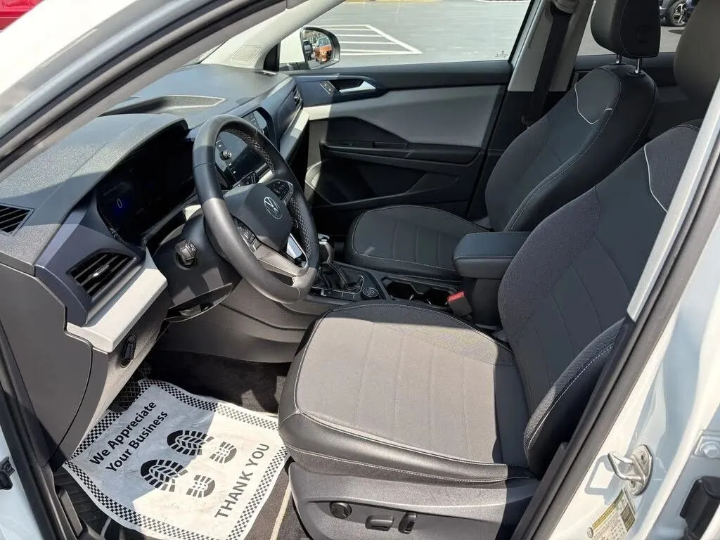 Volkswagen Taos photo 27